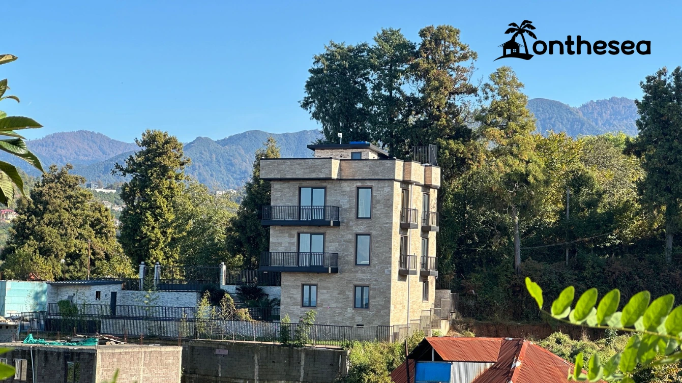 Роскошная вилла с видом на море в Батуми — 292 м² приватности, панорамы и статуса